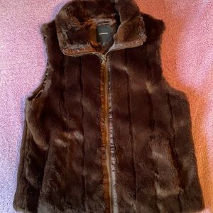 Express Sz M Faux Fur Chocolate brown vest